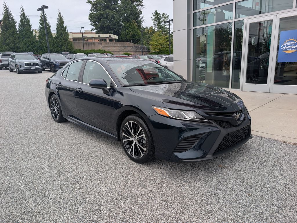 Teal (Aqua) 2018 Toyota Camry Sedan Front-Wheel Drive 8-Speed Automatic