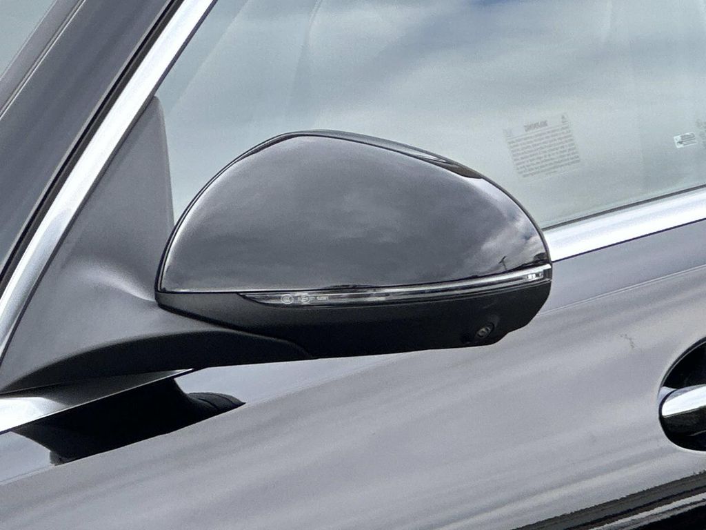 Thumbnail: 2025 Mercedes-Benz C-Class - 2