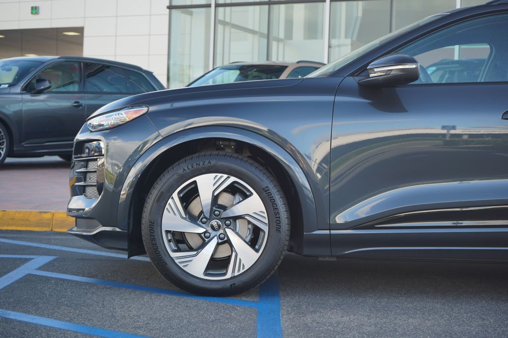 2025 Audi Q6 e-tron Premium 2