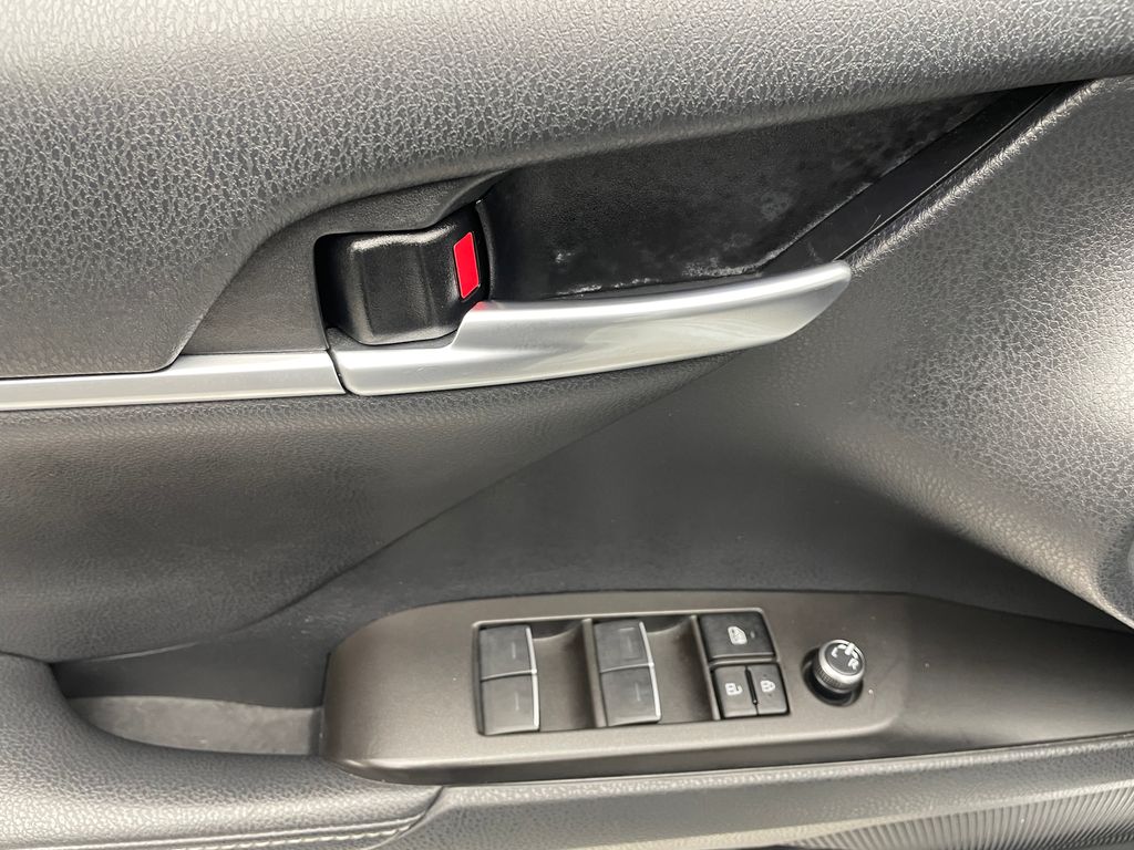 Thumbnail: 2023 Toyota Camry - 10