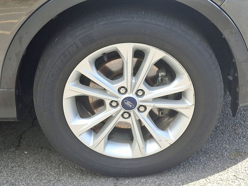 2017 Ford Escape S 9