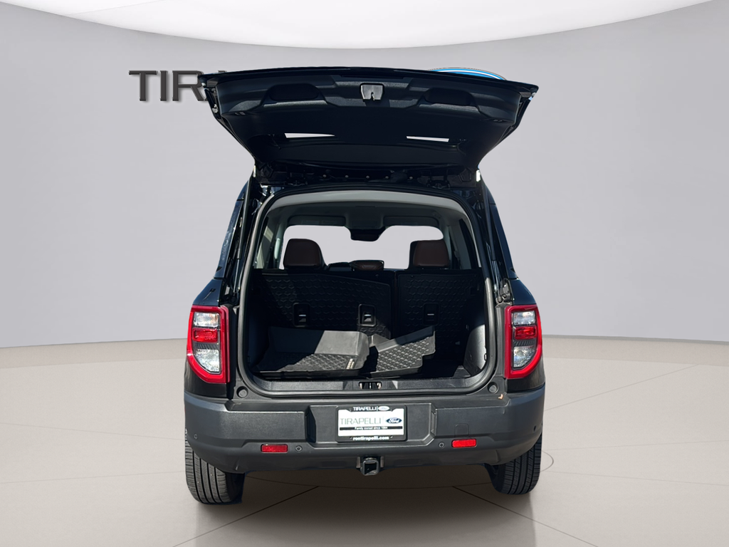 Certified Used 2023 Black Ford Outer Banks image 4