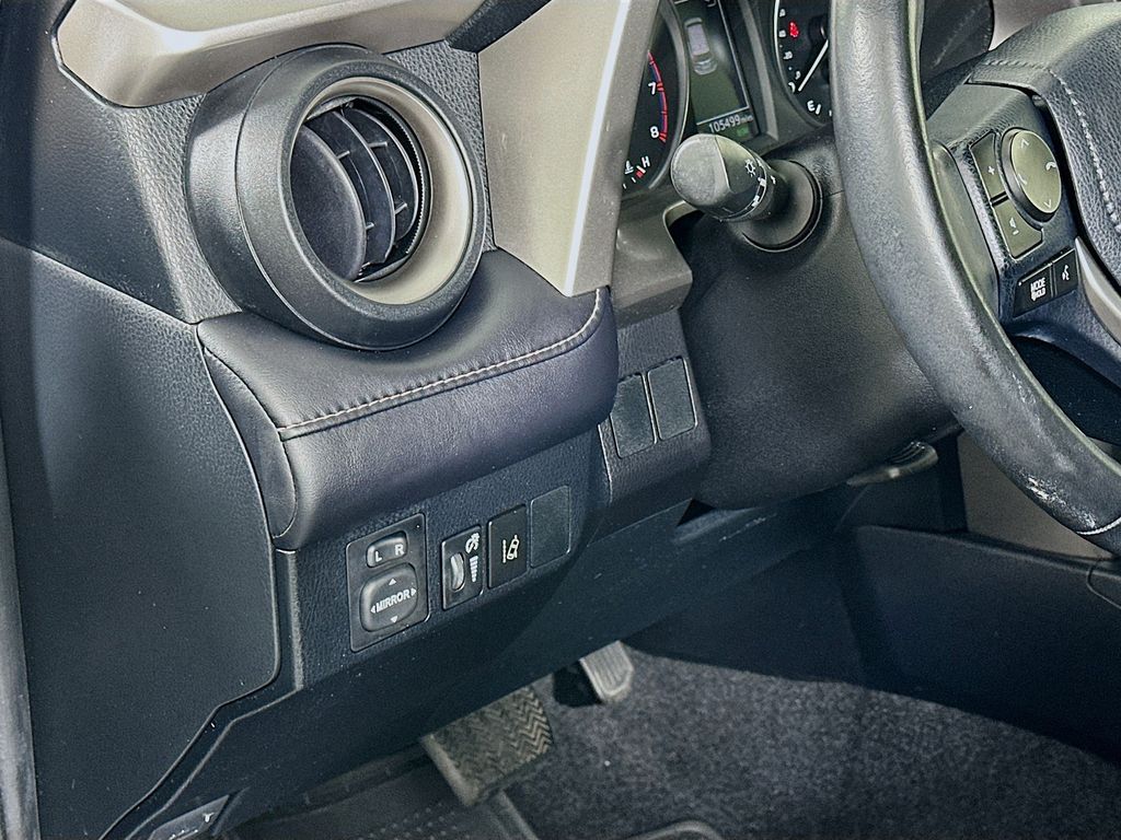 Thumbnail: 2018 Toyota RAV4 - 10