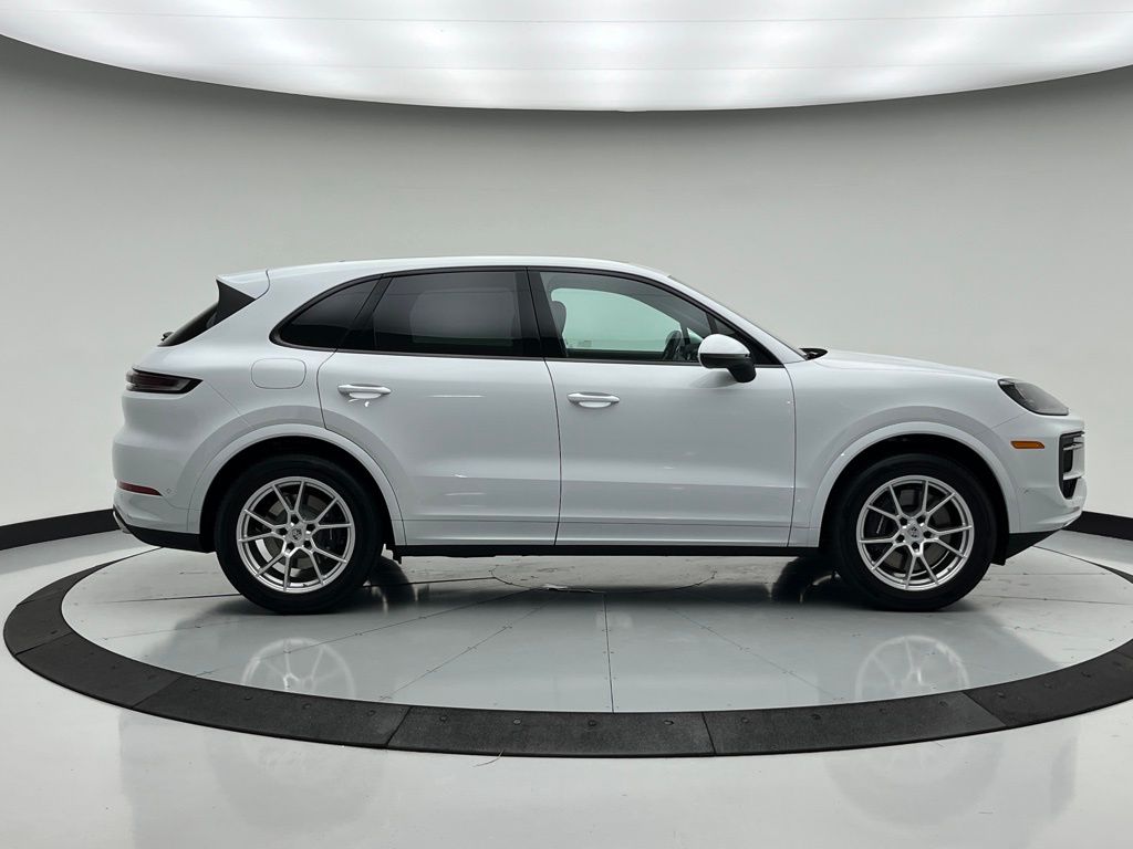 Thumbnail: 2025 Porsche Cayenne - 10