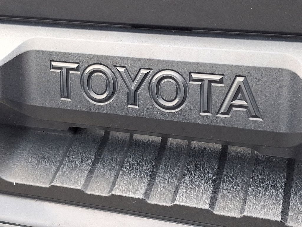Thumbnail: 2022 Toyota Tundra - 30