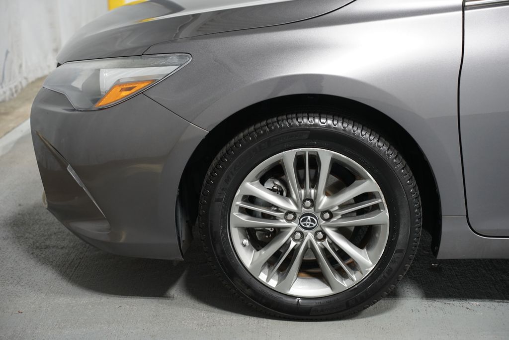 Thumbnail: 2017 Toyota Camry - 5