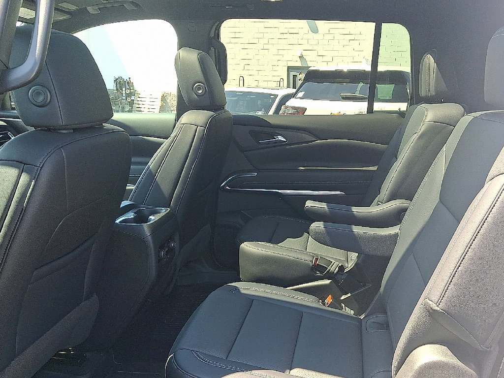 Thumbnail: 2027 Chevrolet Traverse - 6