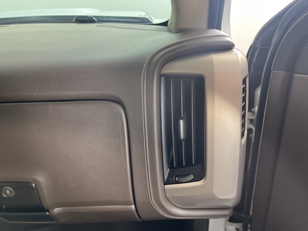 Thumbnail: 2019 GMC Sierra 3500 - 18
