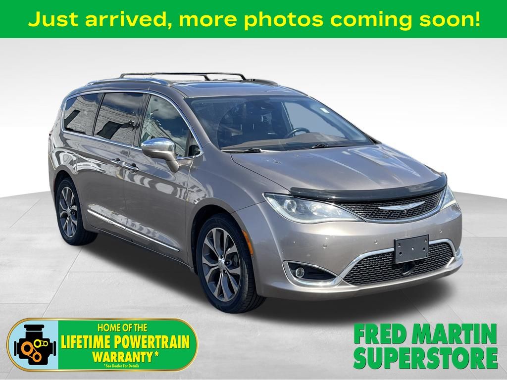 Molten Silver 2017 Chrysler Pacifica Limited FWD Minivan Front-Wheel Drive 9-Speed Automatic