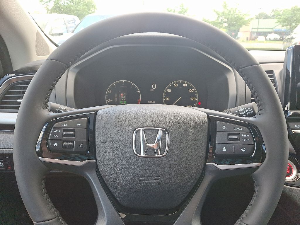 2025 Honda Odyssey Touring 9