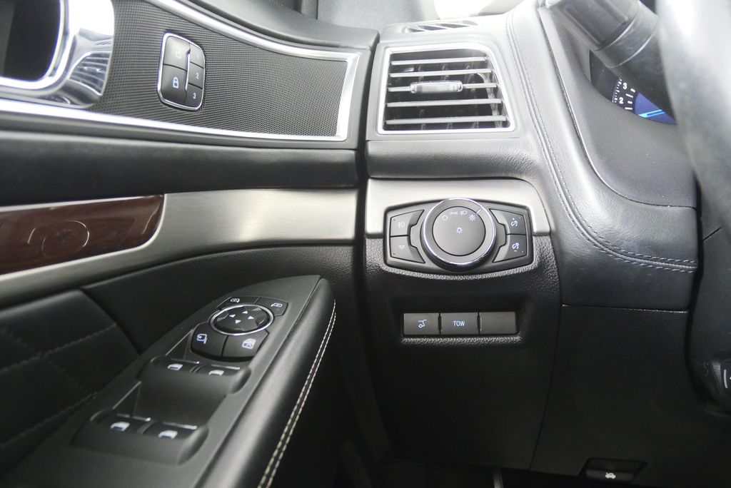 Thumbnail: 2017 Ford Explorer - 20