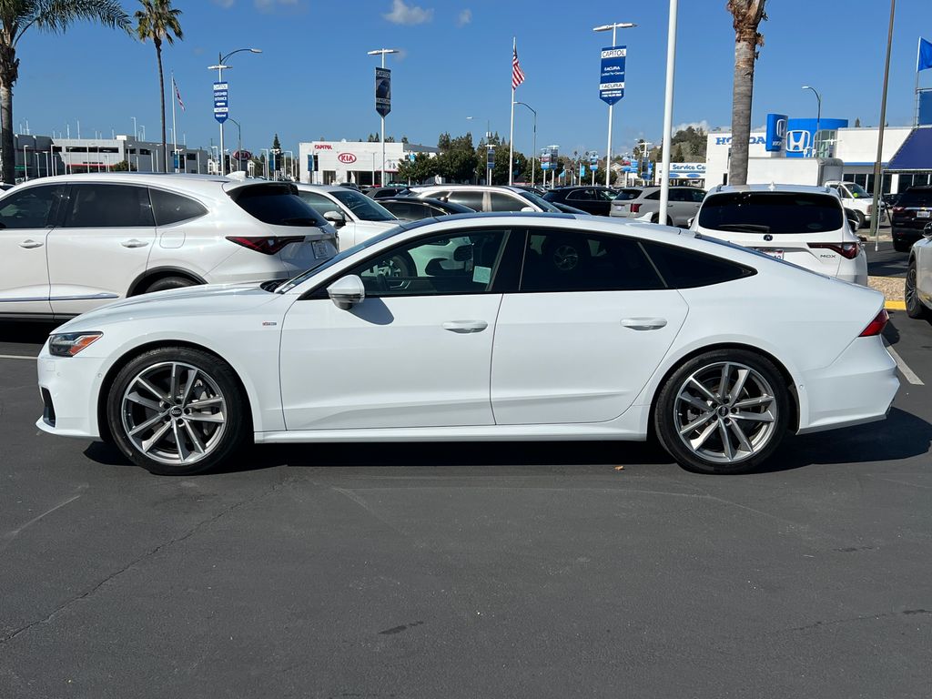 Thumbnail: 2022 Audi A7 - 7