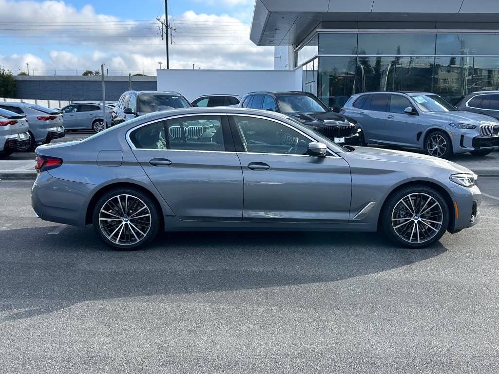 Thumbnail: 2023 BMW 5 Series - 6
