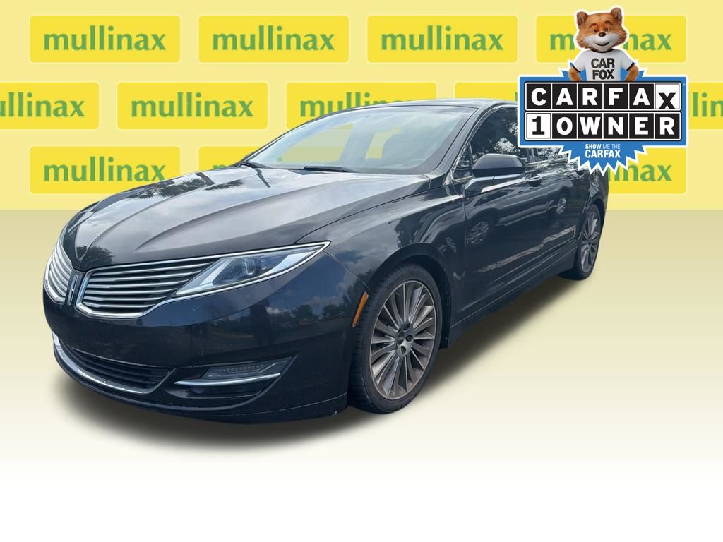 Used 2013 Black Lincoln Base image 2