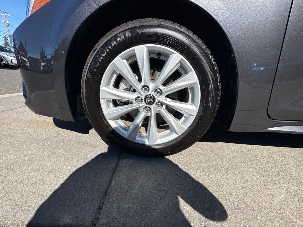 2024 Toyota Corolla Hatchback SE