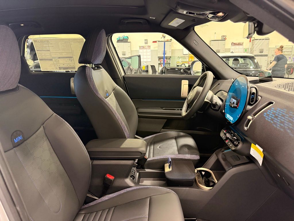 Thumbnail: 2025 MINI Cooper Countryman - 29