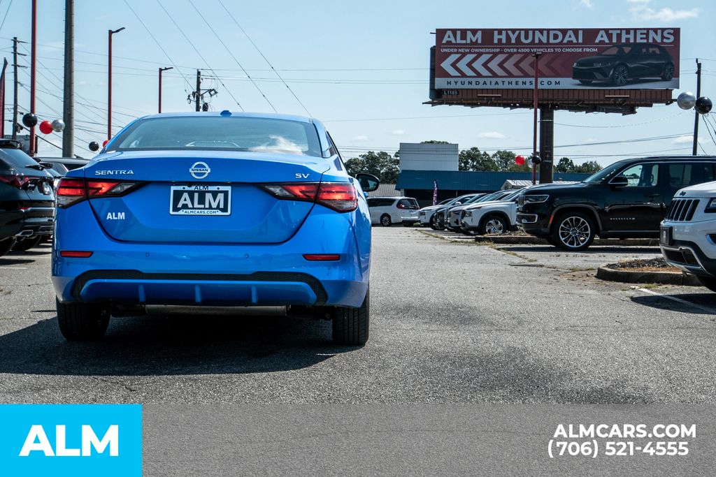 2023 Nissan Sentra SV photo 5