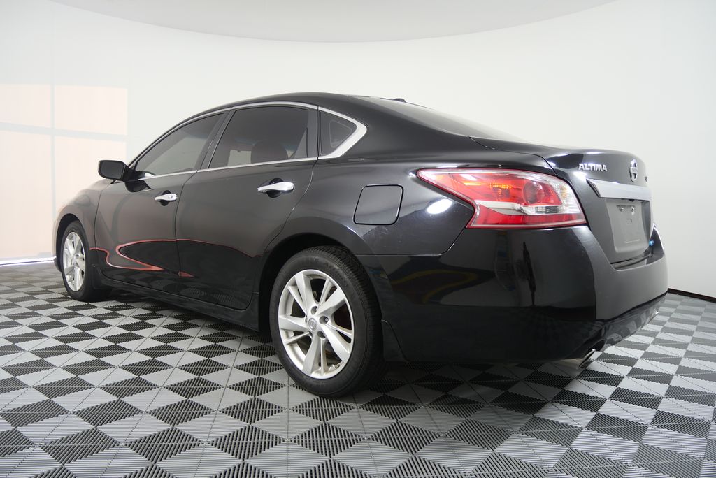 Thumbnail: 2013 Nissan Altima - 5