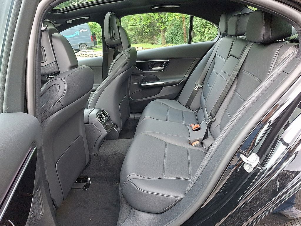 Thumbnail: 2025 Mercedes-Benz C-Class - 7