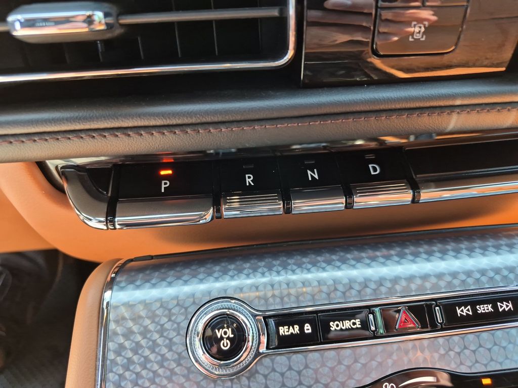 Used Car 2023 Lincoln Aviator  Black Label For Sale Under $60,000 In Austin, Texas