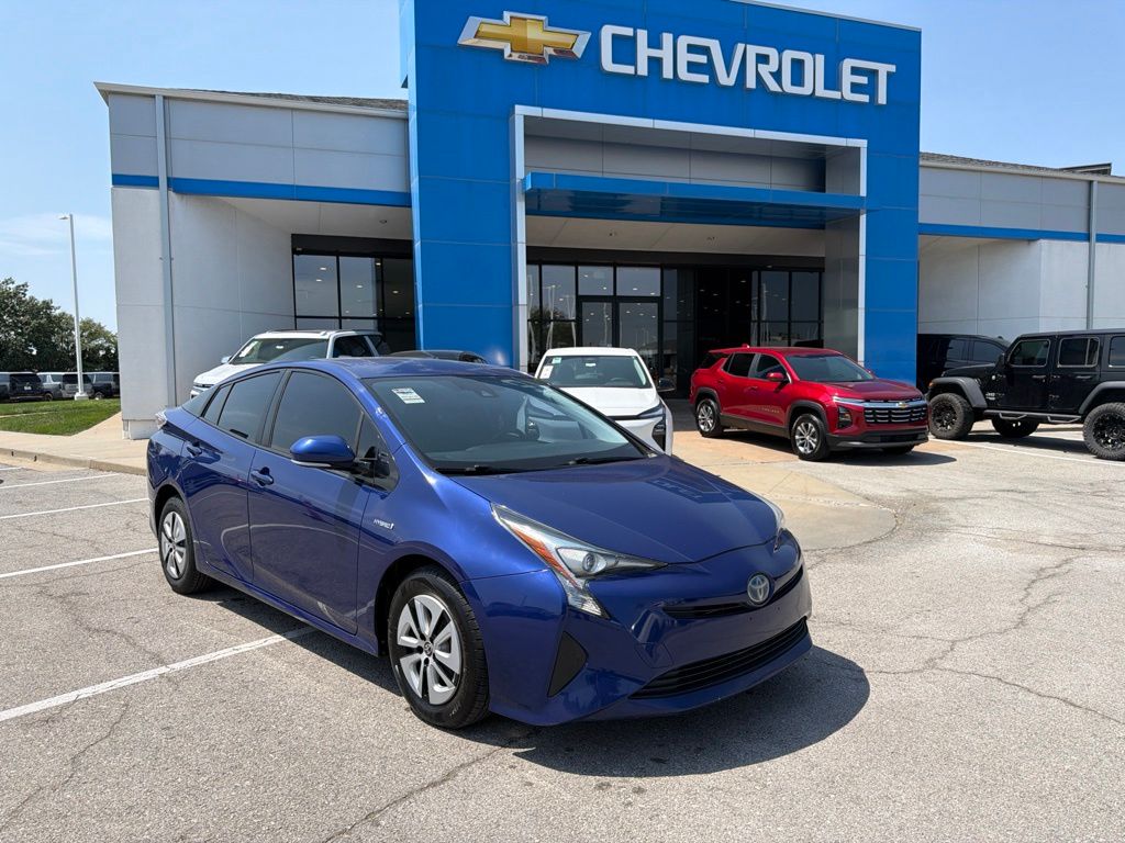 2017 Toyota Prius Three FWD