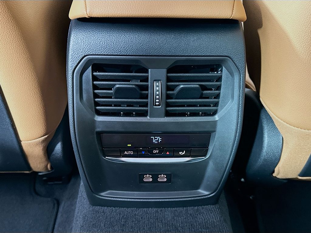 Thumbnail: 2026 BMW 4 Series - 18