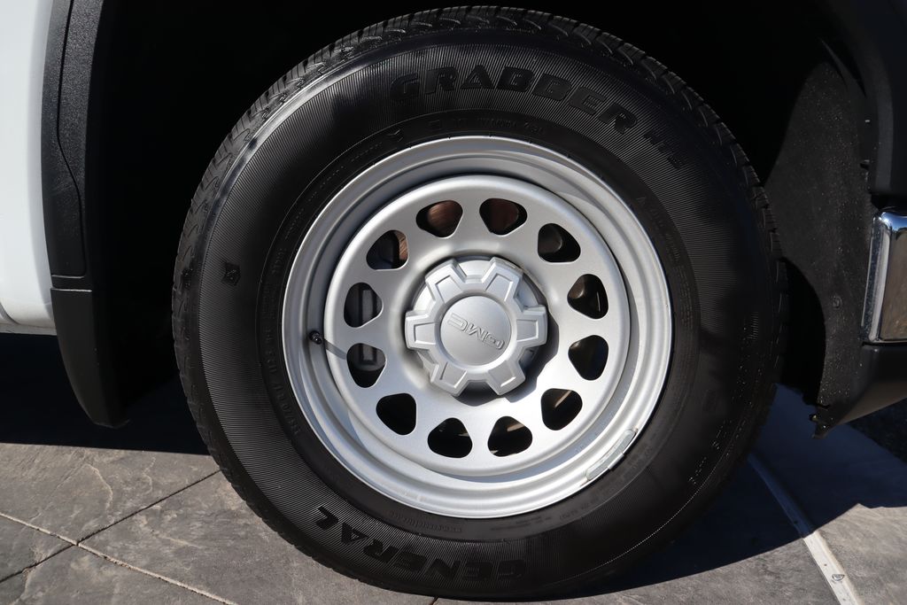 Thumbnail: 2025 GMC Sierra 1500 - 31