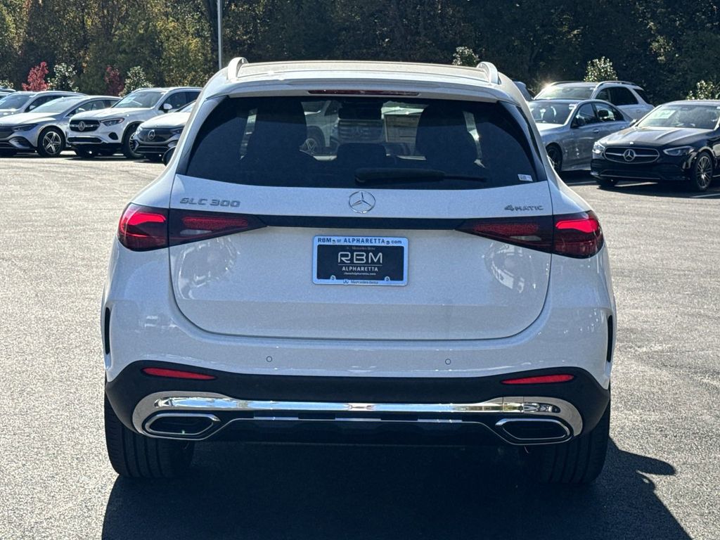 2025 Mercedes-Benz GLC GLC 300 7