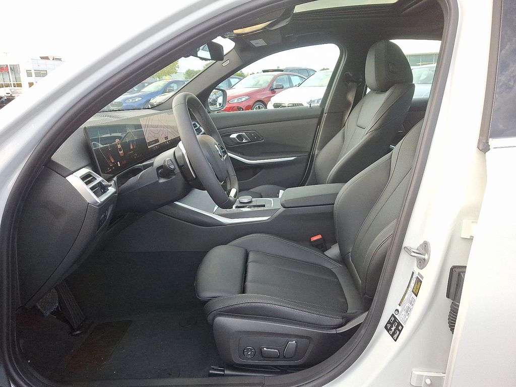 Thumbnail: 2025 BMW 3 Series - 6