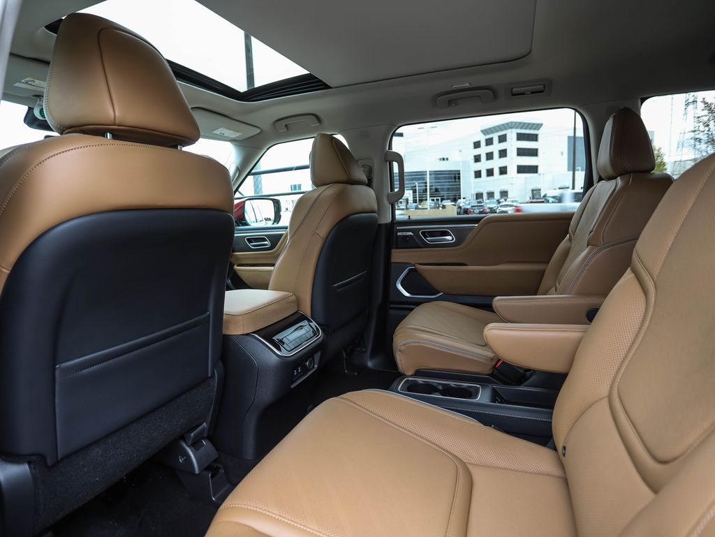 Thumbnail: 2025 INFINITI QX80 - 21