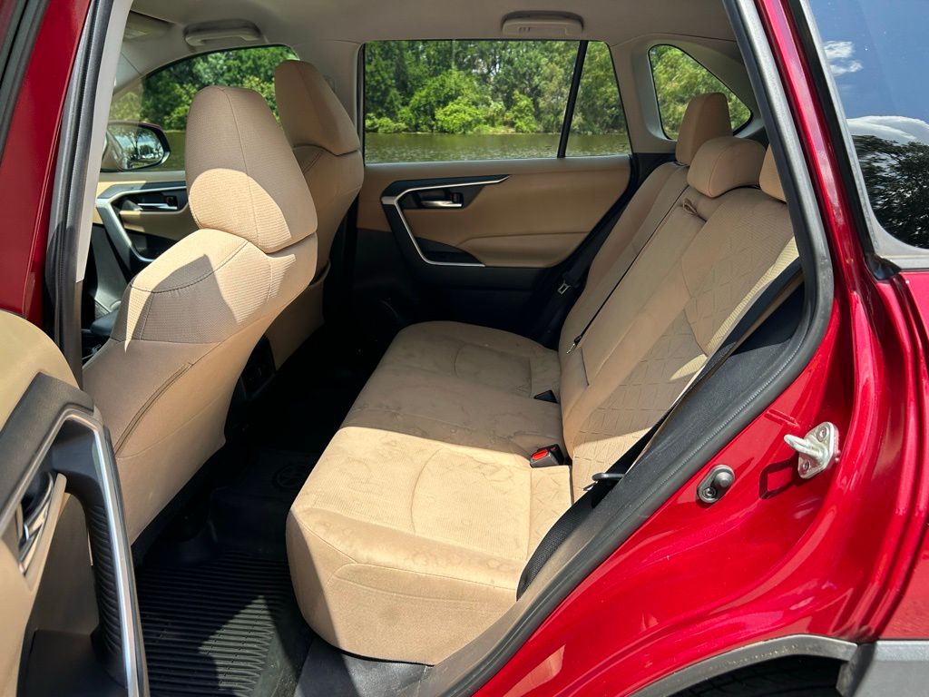 Thumbnail: 2020 Toyota RAV4 - 13