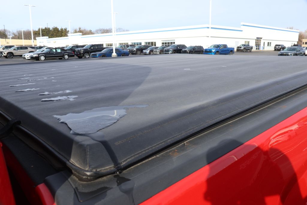 Thumbnail: 2017 Chevrolet Silverado 2500 - 32