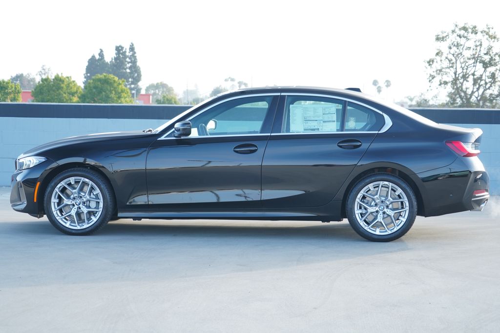 Thumbnail: 2026 BMW 3 Series - 4