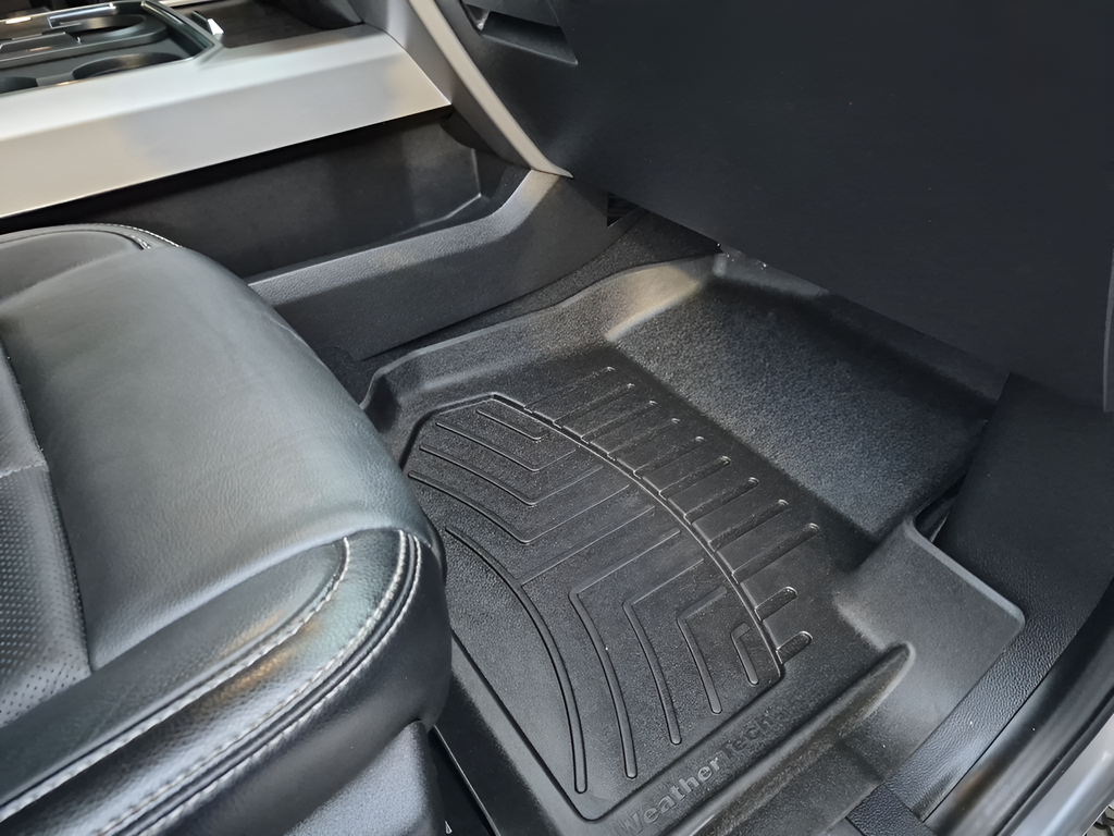 Used 2020 Silver Ford Lariat image 46