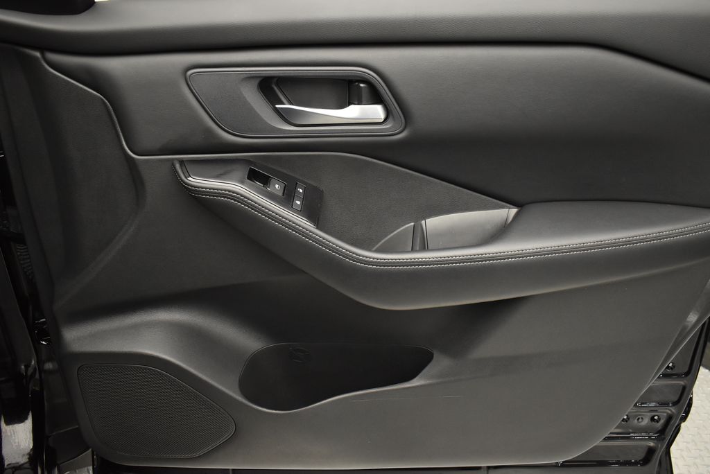 Thumbnail: 2024 Nissan Rogue - 21