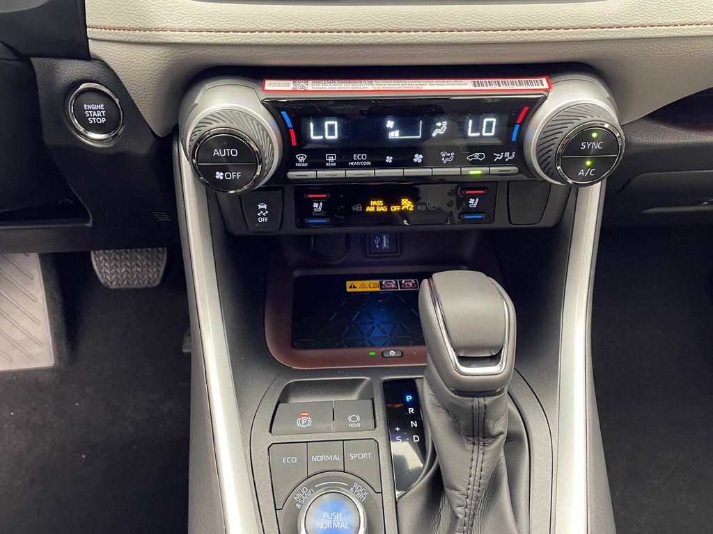 Thumbnail: 2025 Toyota RAV4 - 26