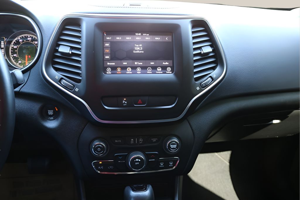 Used Car 2020 Jeep Cherokee  Altitude For Sale Under $20,000 In Austin, Texas