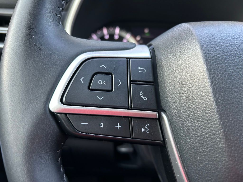 2024 Toyota Highlander XLE 20