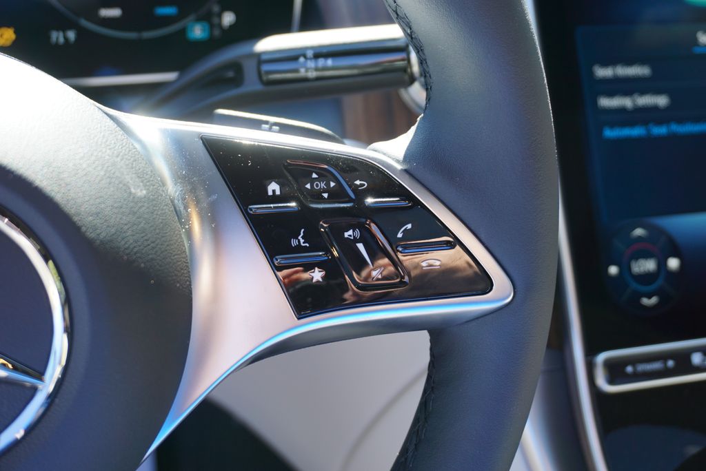 Thumbnail: 2026 Mercedes-Benz GLC - 28