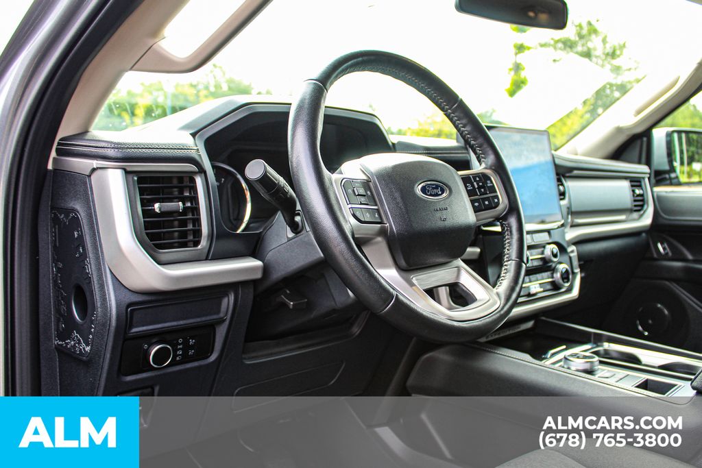 Used 2024 Silver Ford XLT image 34