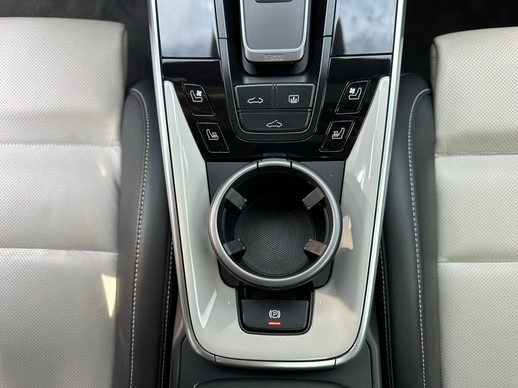 Thumbnail: 2024 Porsche 911 - 28