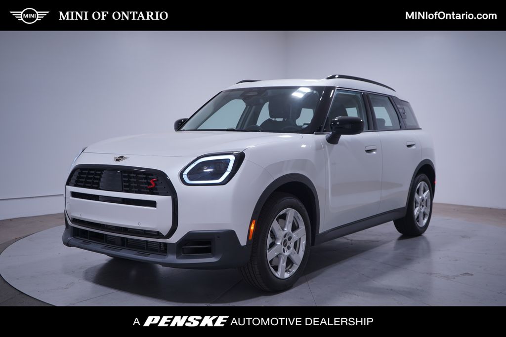 2025 MINI Cooper Countryman Base Hero Image