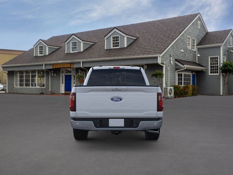 New 2025 White Ford XLT image 5