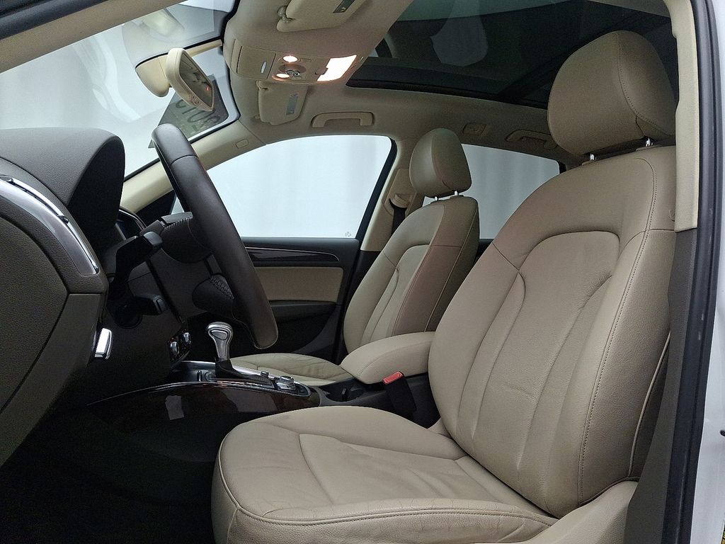Thumbnail: 2013 Audi Q5 - 13