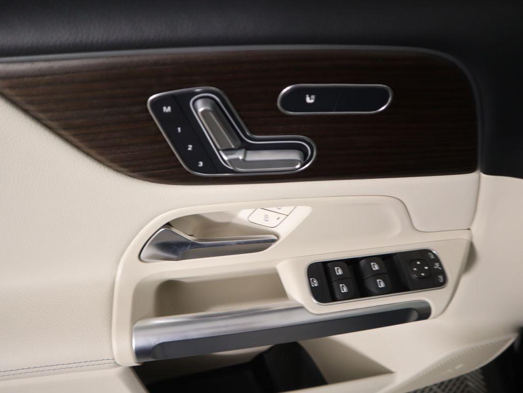 Thumbnail: 2026 Mercedes-Benz GLB - 24