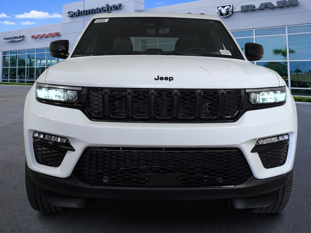 new 2025 Jeep Grand Cherokee car, priced at $41,585