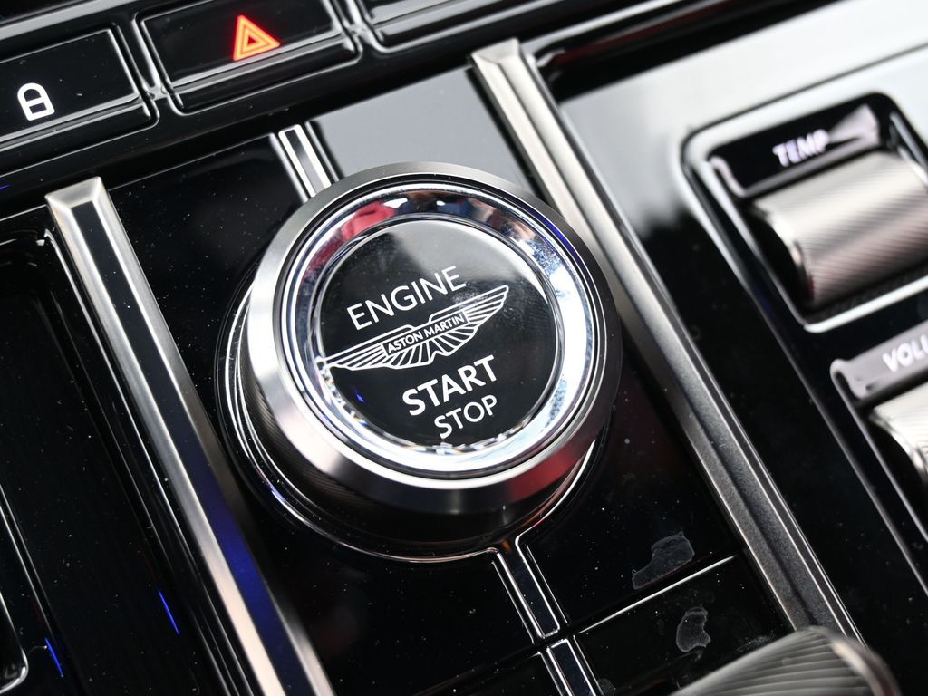 Used 2025 Lunar White Aston Martin Base image 39