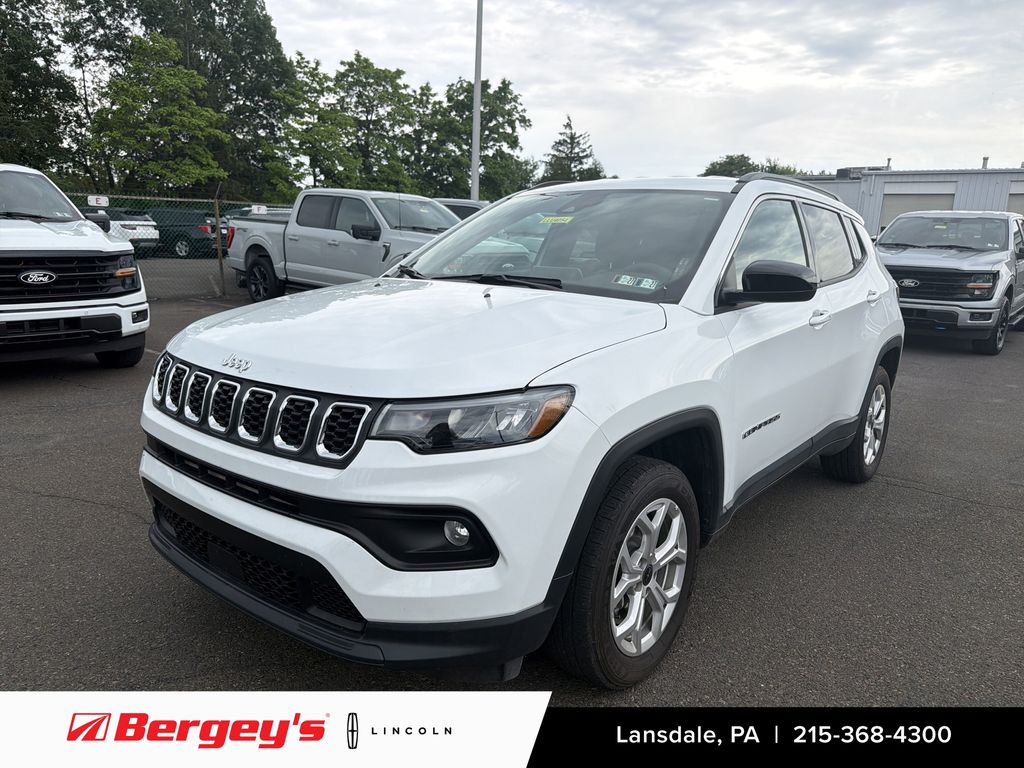 Bright White Clearcoat 2025 Jeep Compass SUV / Crossover Four-Wheel Drive 8-Speed Automatic