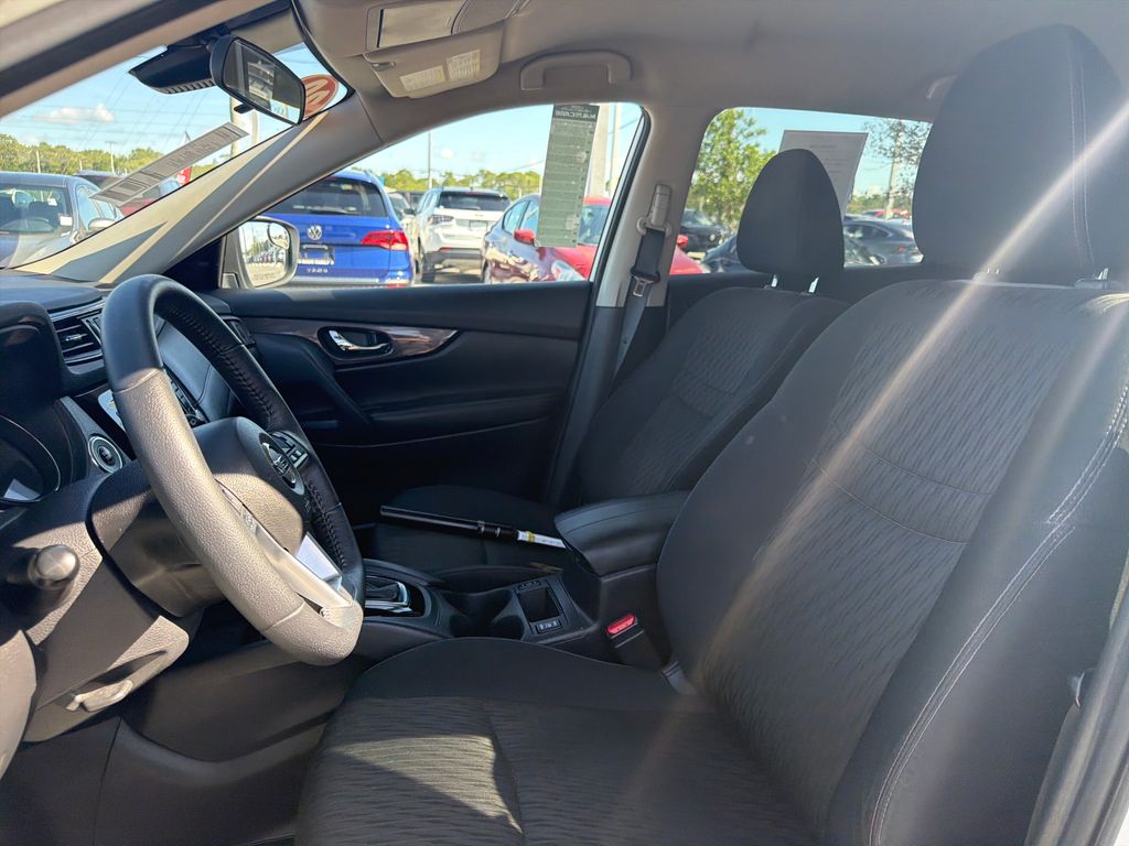 Used 2020 Nissan Rogue SV 4D Sport Utility