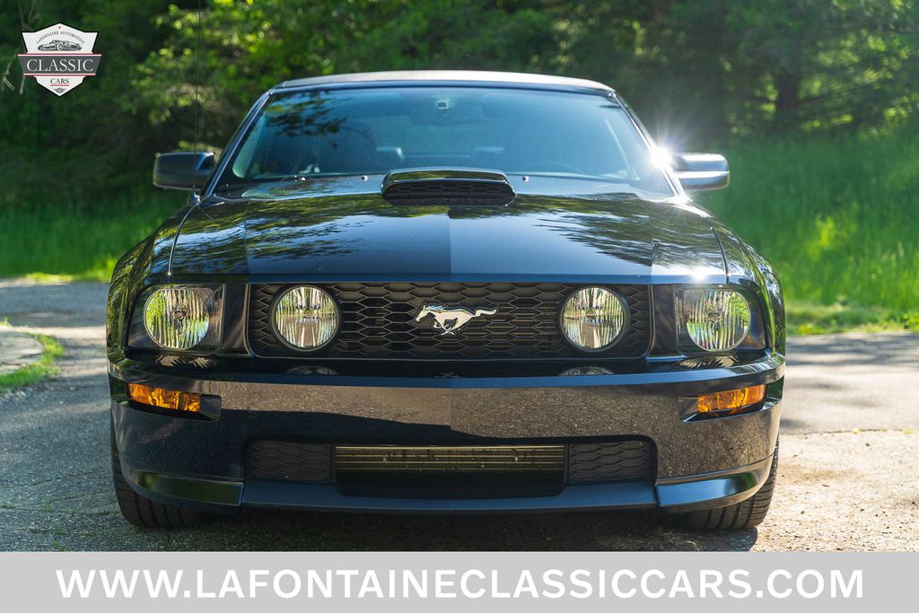 2007 Ford Mustang 48